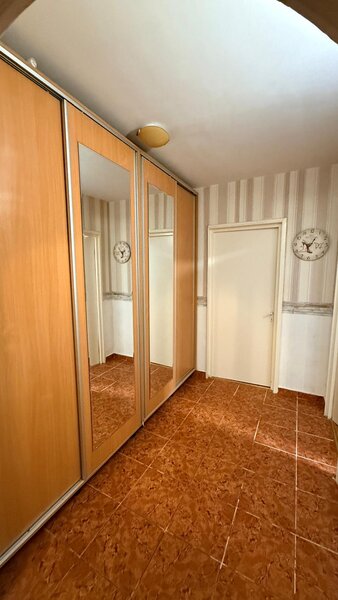 Dristor- metrou, 2 cam, dec, mobilat, utilat