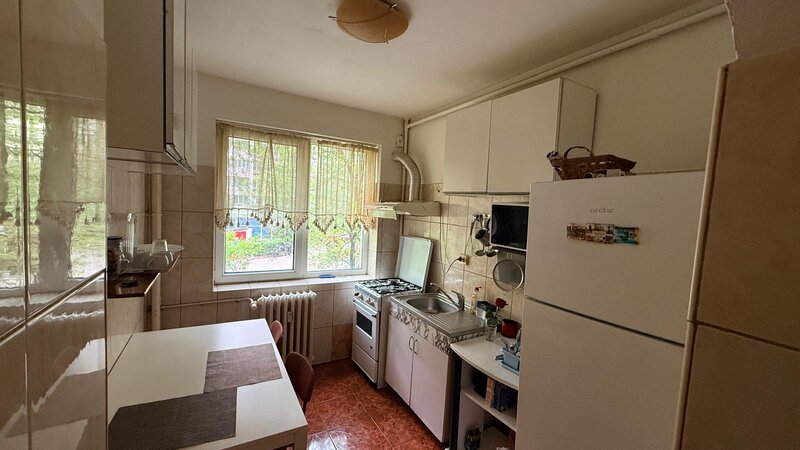 Dristor- metrou, 2 cam, dec, mobilat, utilat